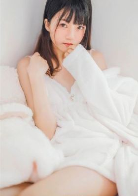 迷人女同学bd高清_1080P神马在线观看
